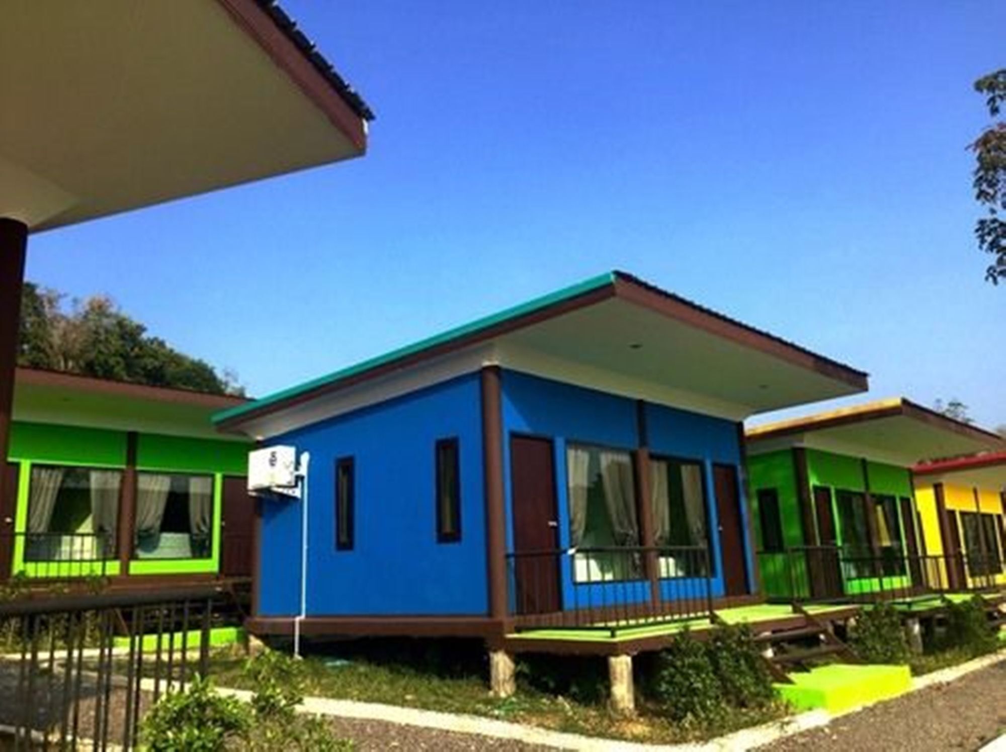 Hotel T-house@siray 2*